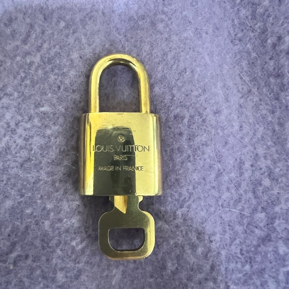 # 321 RARE Louis Vuitton Lock and Key - Picture 2 of 3